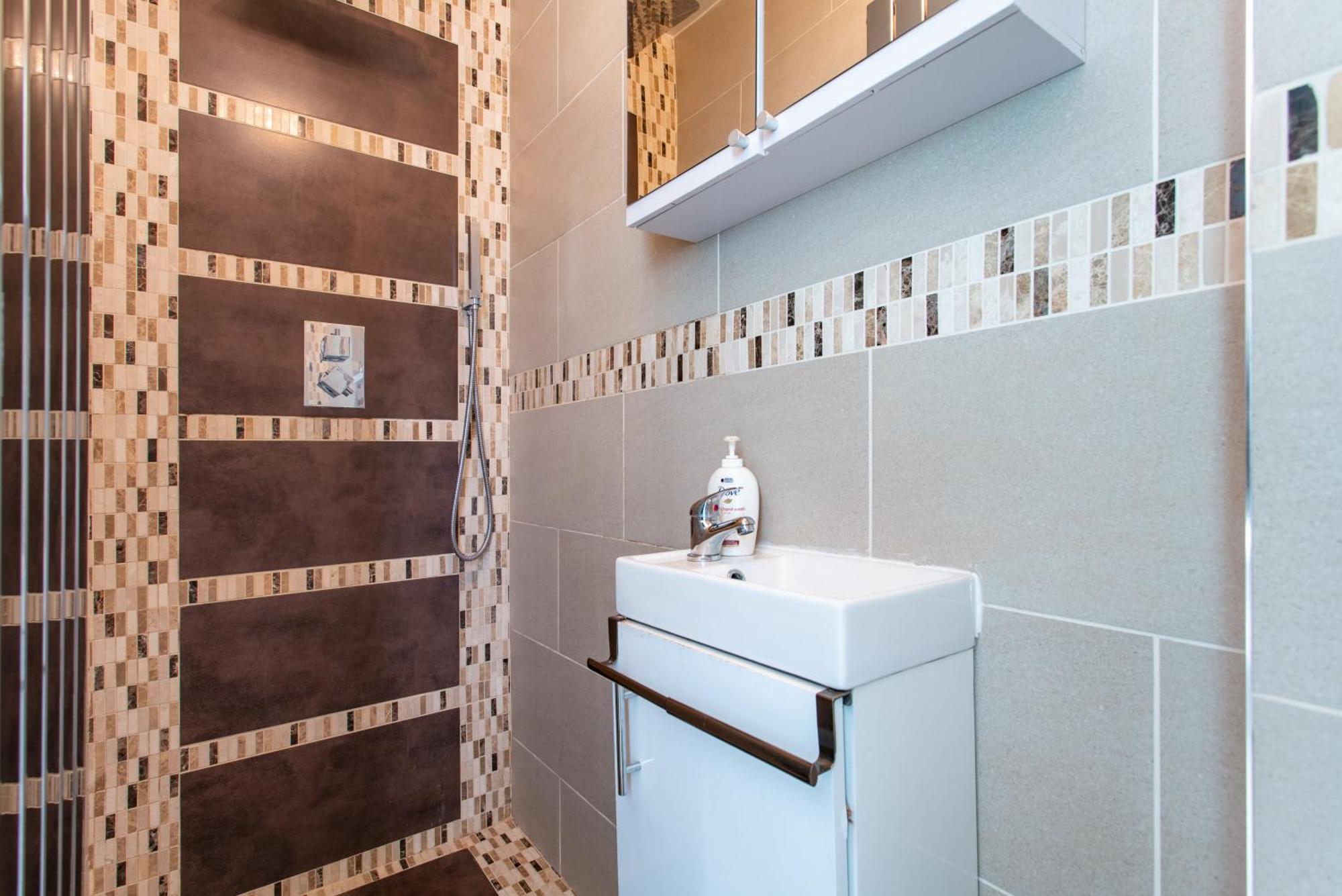Modern 2Bed Pad W/ Hot Tub Villa Barking  Ngoại thất bức ảnh